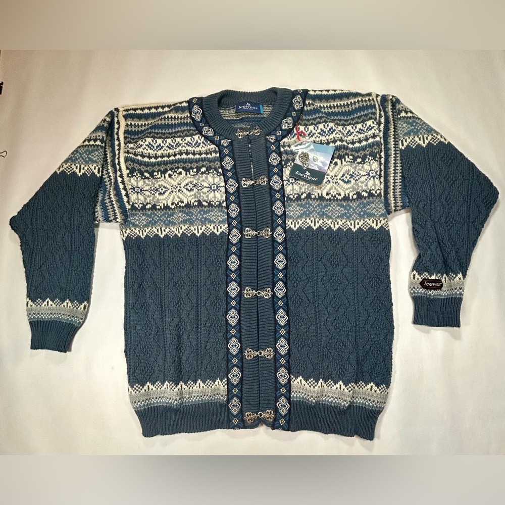 Icewear Wool Open Clasp Cardigan Sweater